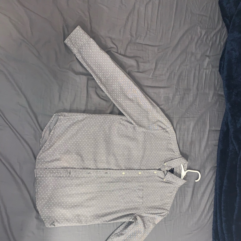 American eagle button down